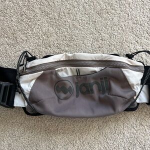 Janji Multiloop Belt in Gray and White